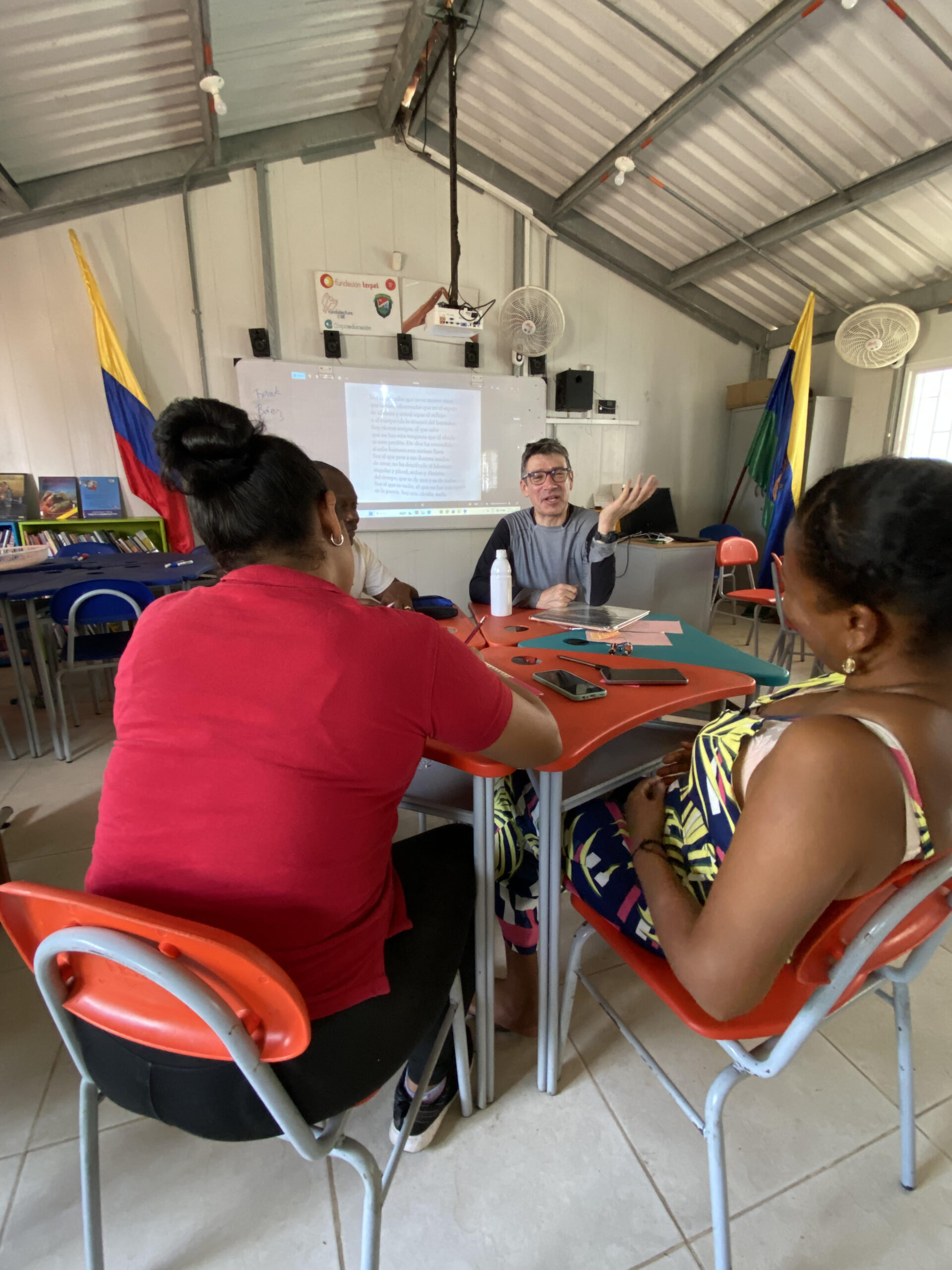 Narrar la escuela, narrar la vida: creación poética en Coayare